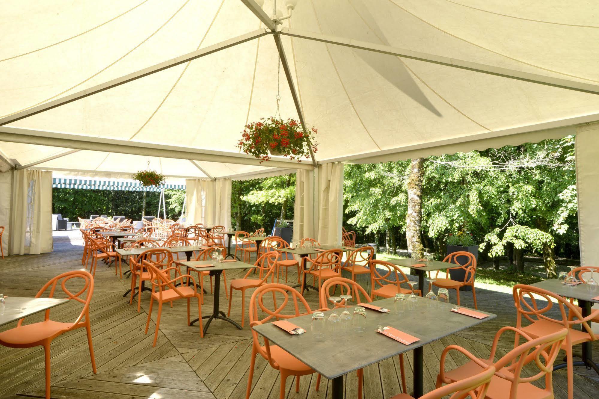 Le Bois Dormant-Hotel Restaurant & Spa Logis Hotel Champagnole Dış mekan fotoğraf