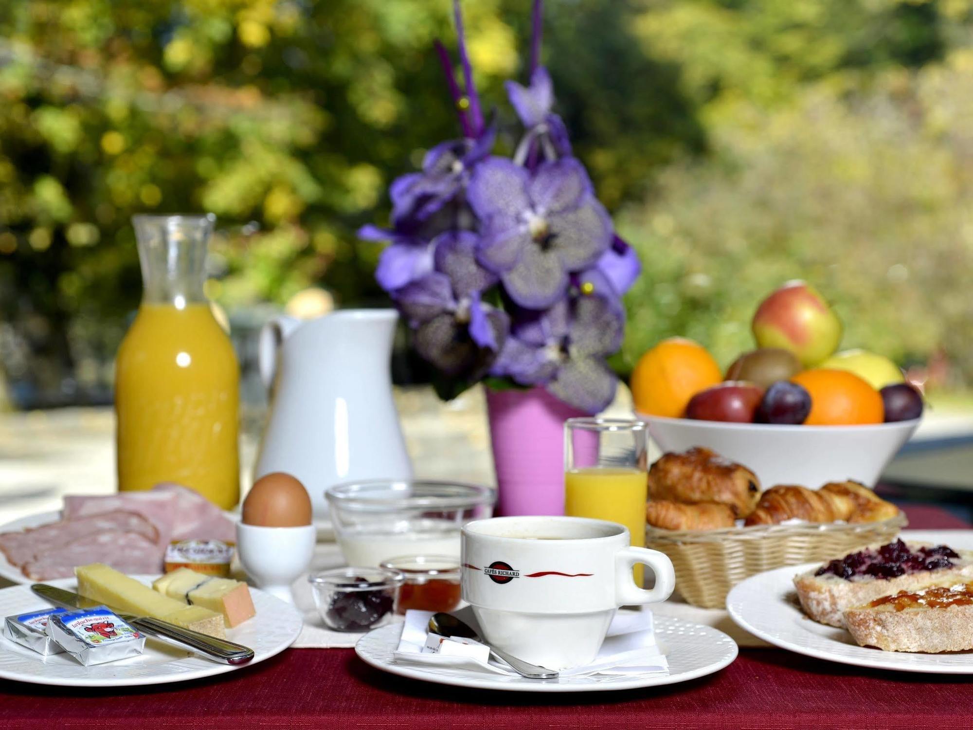 Le Bois Dormant-Hotel Restaurant & Spa Logis Hotel Champagnole Dış mekan fotoğraf